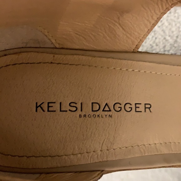 Anthropologie {Kelsi Dagger}Sz 9 Distressed Heels - Picture 7 of 12